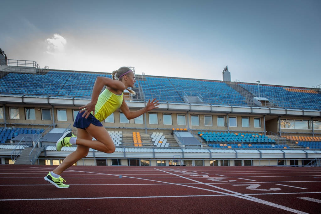 欧冠战术分析：安切洛蒂的伪九号陷阱